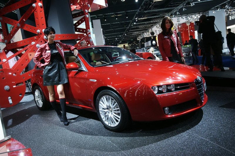 Fiat CEO Segio Marchionne has put the rumor of VW buying over Alfa Romeo 