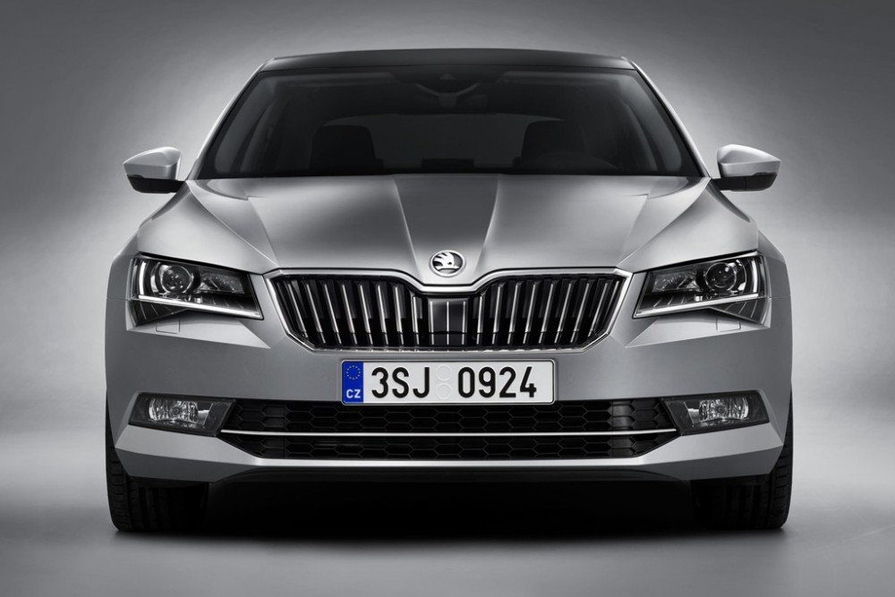 Skoda_Superb_Front_P2_Fin1024.thumb.jpg.a01f958a63ec4b8e4fd5f2cb5105bdc3.jpg