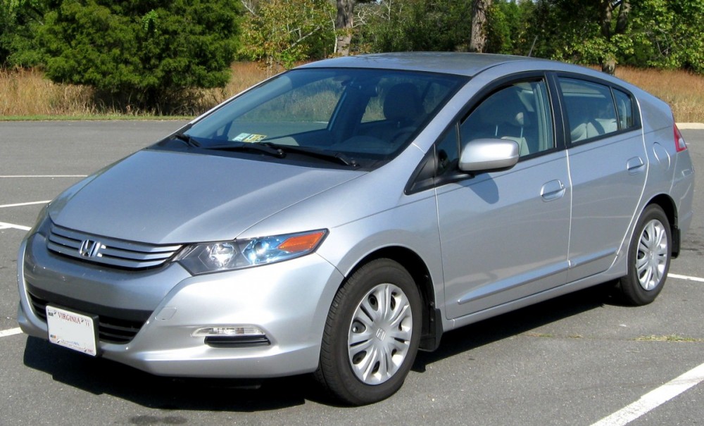 2010_Honda_Insight_LX_--_10-03-2009.jpg