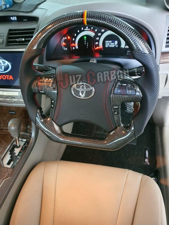 10027870_ToyotaCamryCarbonfibersteeringwheel2.thumb.jpg.acbc707ec5f3c0343a6e4554f0ca24be.jpg