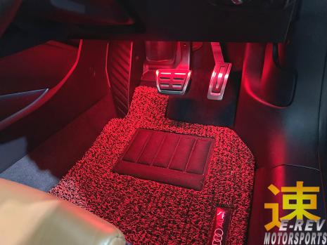 https://www.mycarforum.com/uploads/sgcarstore/data/1/11571396274_0Audi-TT-2018-Leg-Room-LED-Lighting-Pic-1.jpg