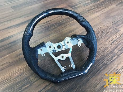 https://www.mycarforum.com/uploads/sgcarstore/data/1/1_1654488159_0Hyundai-Elantra-AD-2018-Carbon-Fibre-Steering-Wheel-Pic-1.jpg