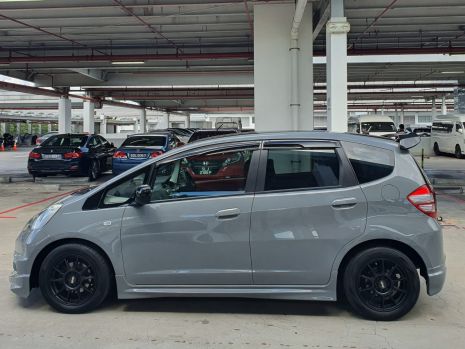 https://www.mycarforum.com/uploads/sgcarstore/data/10/10_1595323477_0honda-hatchback-04.jpg