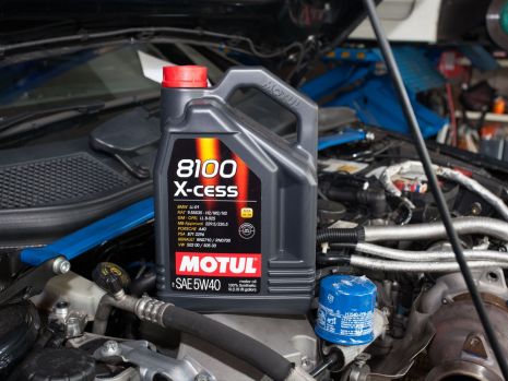 https://www.mycarforum.com/uploads/sgcarstore/data/10/10_1600914164_0Motul-8100-X-cess-5W40.jpg