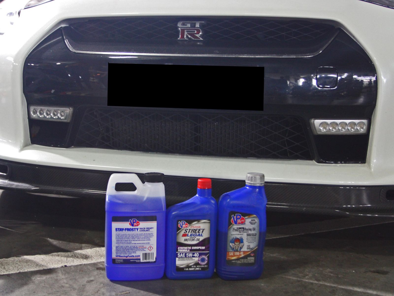 VP Racing Fuels 4L Vehicle Servicing Package (For Continental Cars)