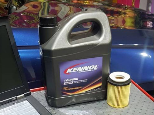 Kennol Touring 5W-40 Basic Engine Oil Servicing Package