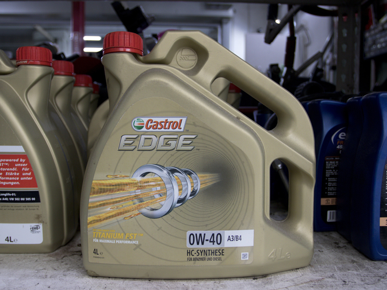 4L Castrol EDGE 0W40 A3/B4 Japanese / Korean / Continental Vehicle Servicing Package