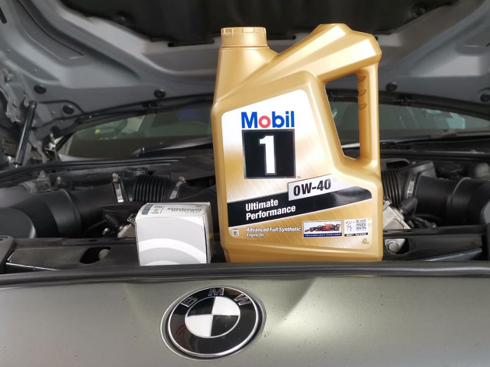 Mobil 1 0W40 Vehicle Servicing Package