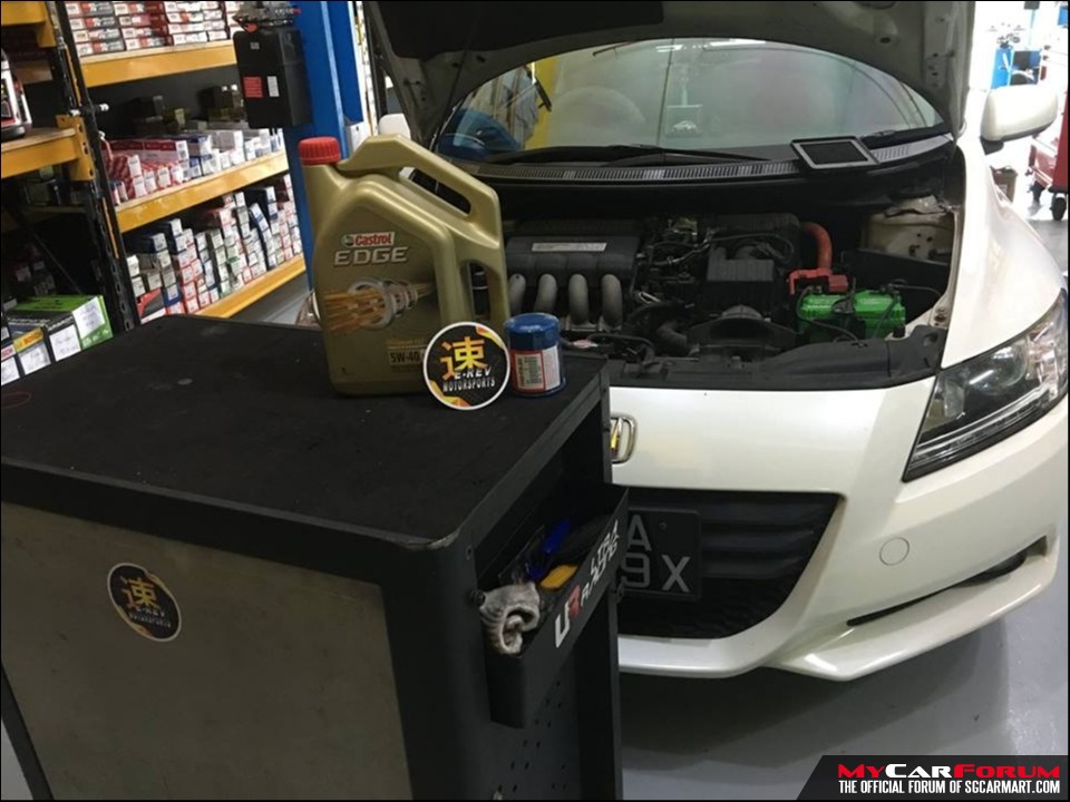 Castrol Edge 5W-40 Fully Synthetic Servicing