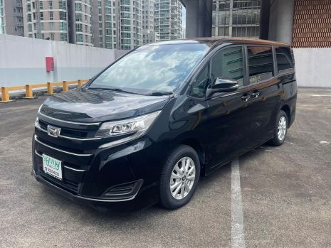 https://www.mycarforum.com/uploads/sgcarstore/data/11/11_1680232012_02021-toyota-noah-hybrid-1.jpg