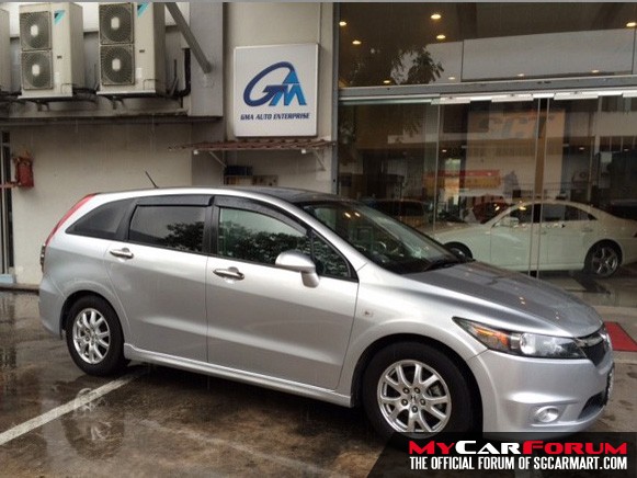 Honda Stream 1.8A RSZ (For Rent)