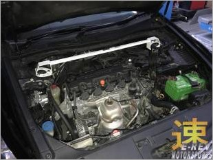 https://www.mycarforum.com/uploads/sgcarstore/data/2/HondaAccord20082ptFrontStrutBar_64605_1.jpg