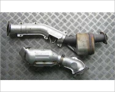 https://www.mycarforum.com/uploads/sgcarstore/data/2/JDM_Spec_C_2_piece_downpipe1.jpg