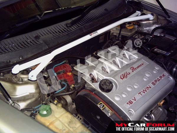 Ultra Racing Strut Bar