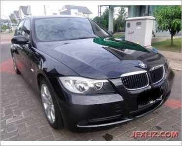 https://www.mycarforum.com/uploads/sgcarstore/data/3/1744_BMW_BMW320ie9005Hitam_20051.jpg