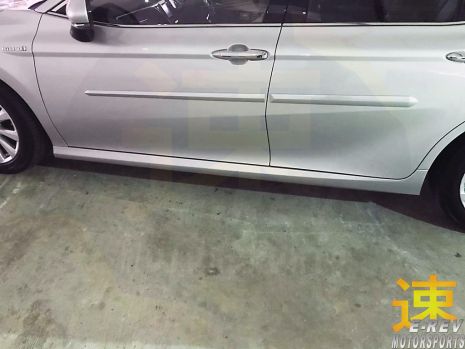 https://www.mycarforum.com/uploads/sgcarstore/data/3/3_1654058772_0Toyota-Camry-2019-Hybrid-Protective-Door-Moulding-Pic-1.jpg