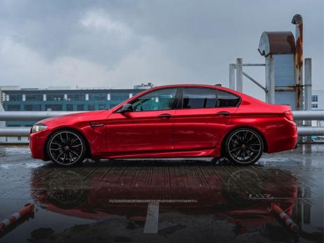 https://www.mycarforum.com/uploads/sgcarstore/data/3/3_1668765732_3bmw_5_series_glossy_soul_red_4.jpg