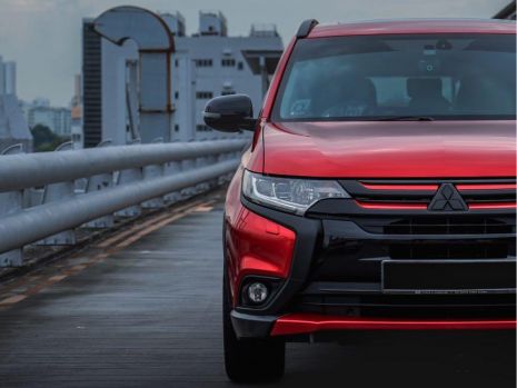 https://www.mycarforum.com/uploads/sgcarstore/data/3/3_1668766658_1mitsubishi_outlander_glossy_soul_red_2.jpg