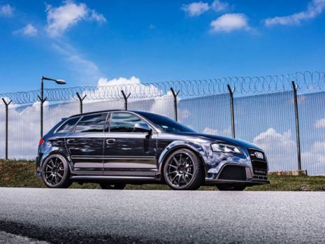 https://www.mycarforum.com/uploads/sgcarstore/data/3/3_1670917320_2audi_rs3_black_chrome_3.jpg