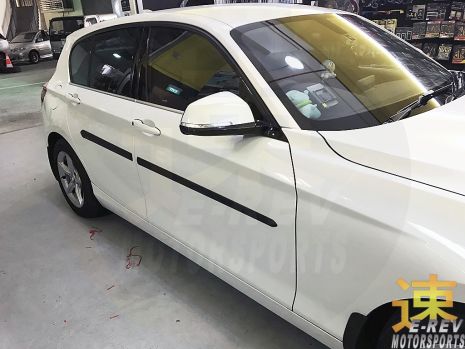 https://www.mycarforum.com/uploads/sgcarstore/data/3/3_1713762899_0BMW-1-Series-F20-White-Protective-Door-Moulding-Pic-2.jpg