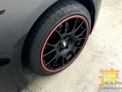 https://www.mycarforum.com/uploads/sgcarstore/data/3/41571298579_0BMW-E90-Black-Car-Rim-Protector-Pic-1.jpg