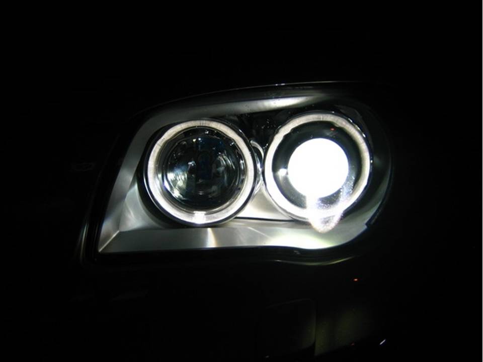 BMW 1 Series E87 Angel Eye White Light Conversion