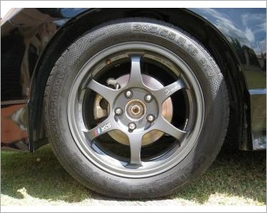 https://www.mycarforum.com/uploads/sgcarstore/data/4/Front_Left_Wheel1.jpg