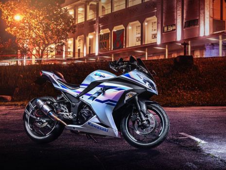 https://www.mycarforum.com/uploads/sgcarstore/data/8/8_1668751149_0kawasaki_ninja_full_wrap_holog_1.jpg