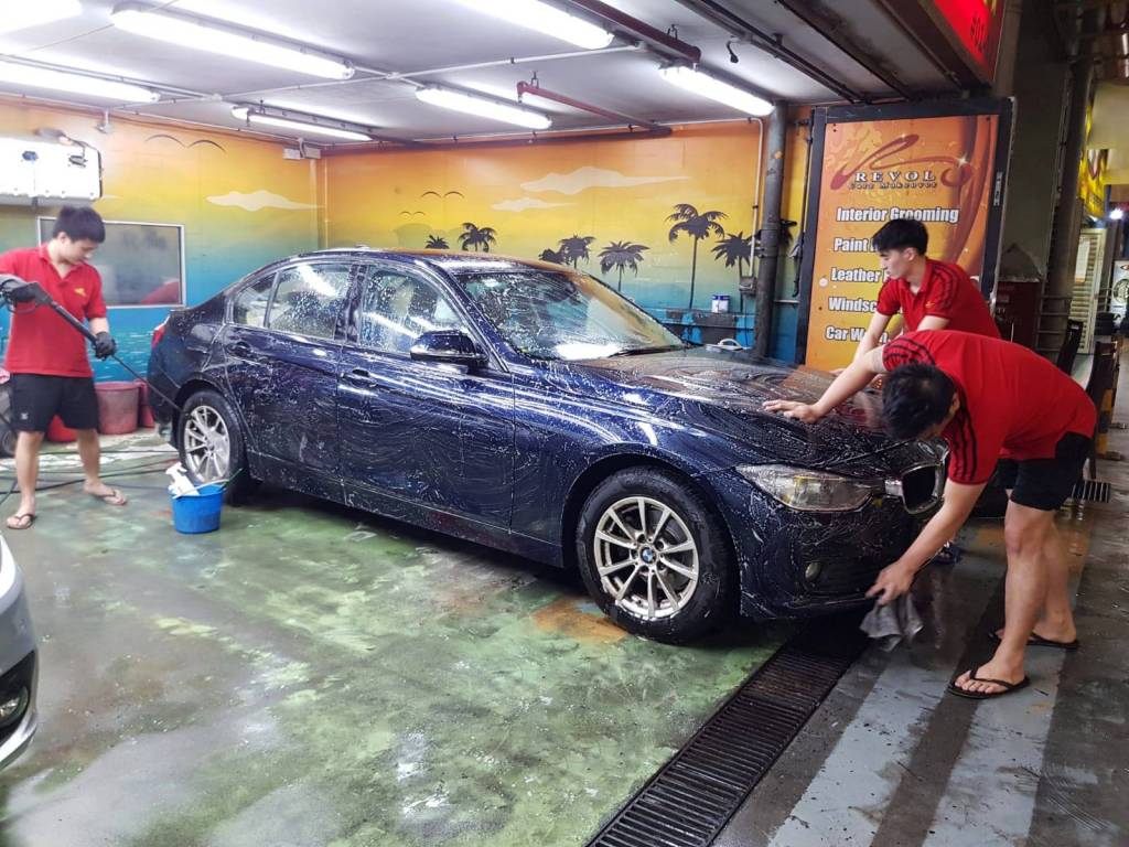 Revol Car Wash (With Vacuum Service)
